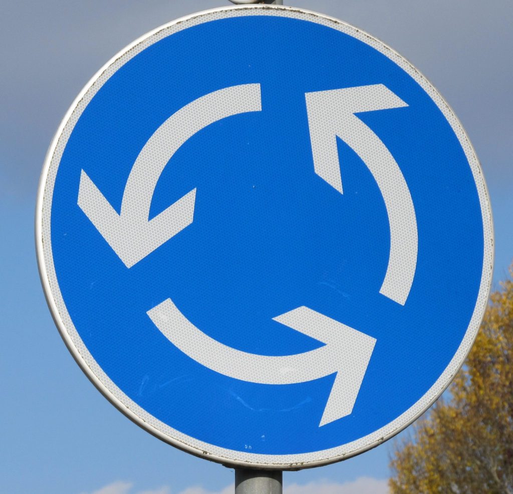 Ansbach: +++ Unfall im Kreisverkehr +++ – fränkischer.de