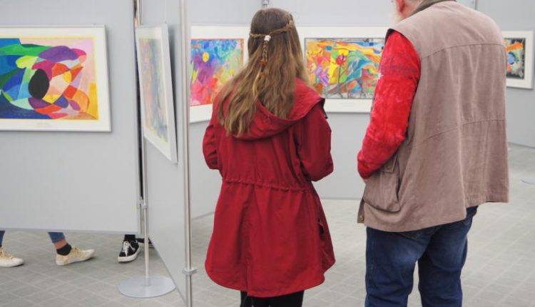 190508-Vernisage-Bilder-der-Zuversicht-Sparkasse-Carolinum-28