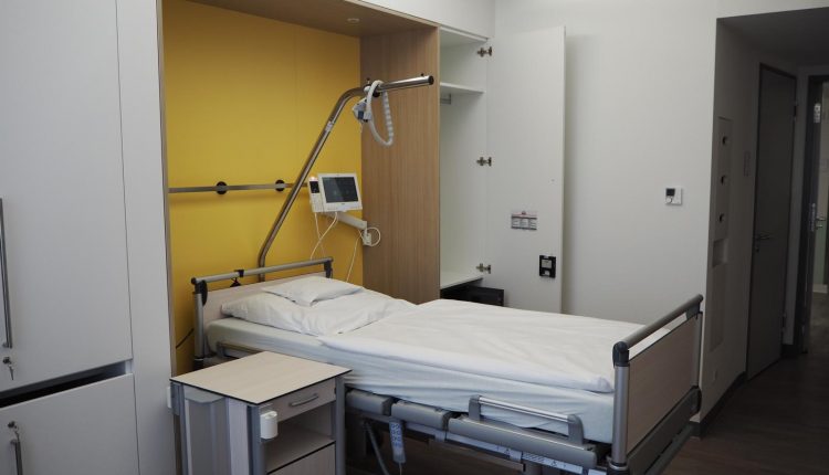 191025 Krankenbett Patient Krankenzimmer OpKrankenhaus Unfall ANregiomed Ansbach (20)