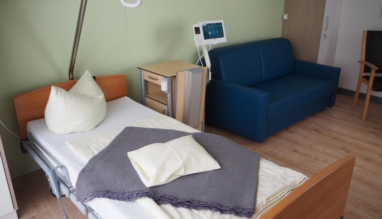 191025 Patientenzimmer Krankenhaus Unfall ANregiomed Ansbach (47)