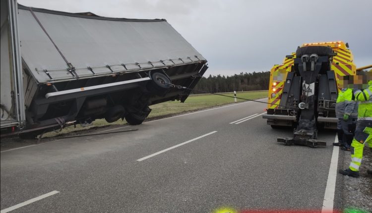 Mittelstetten, umgekippter Lkw, 200210