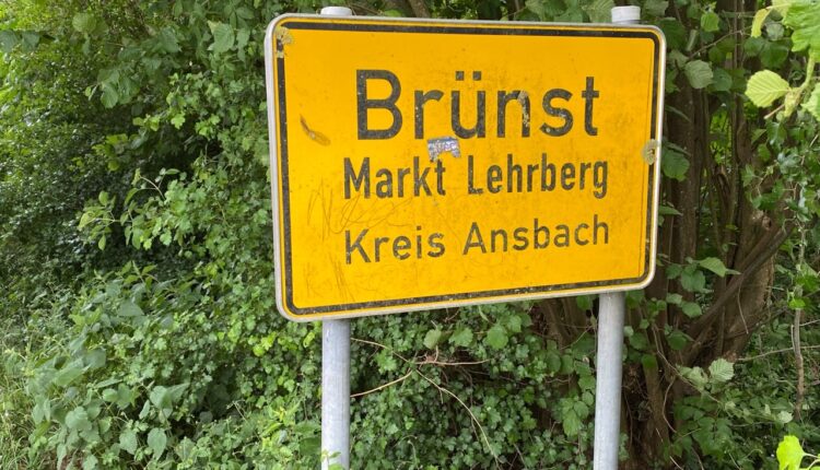 200530 Ortsschild Brünst Ortsteil Markt Lehrberg