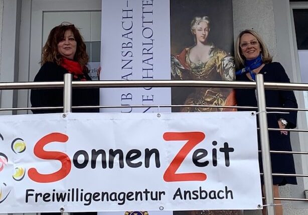 Spendenübergabe SonnenZeit