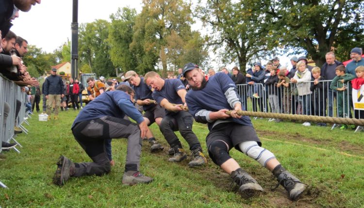 v Bezirksfeuerwehrseilziehen