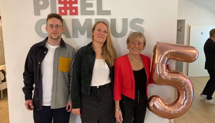 Fünf Jahre Pixel Campus 2024 Hochschule Ansbach, Tatjana Otta, Markus Schmidt, Prof. Renate Hermann