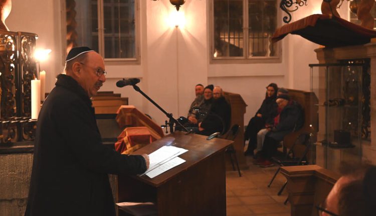 Gedenkveranstaltung anlässlich der Reichspogromnacht 2024 in der Stadt Ansbach