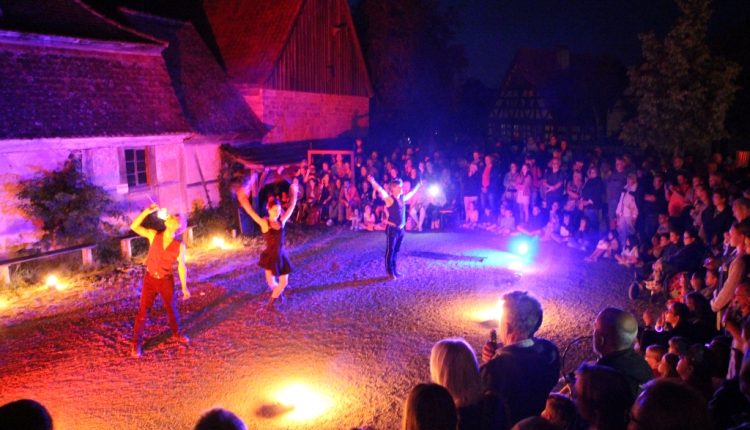 MuseumsNacht Feuerjonglage