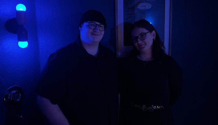 Stage Magazin-Gründer Maximilian Klenk und Kai Belov (v.l) im Interview mit Fränkischer / Foto: Jakob Rittmaier