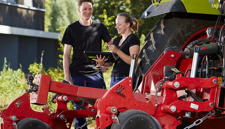 Studierende der Agrartechnik an der HSWT Standort Triesdorf